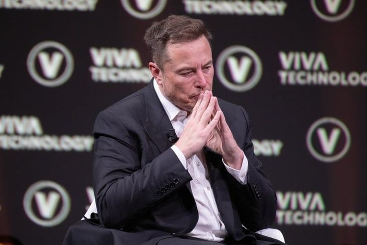 Elon Musk Just Agreed With Google — And Microsoft's…