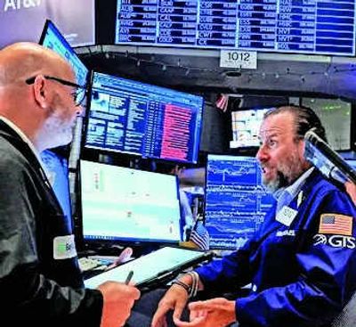 US stocks today: Nasdaq ends lower as chip weakness offsets solid earnings, economic data