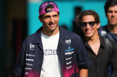 Williams under fire as Carlos Sainz is "getting nowhere" in bid to turn team around