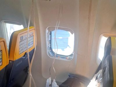 US to take lead in probe into Ryanair Boeing 737 engine failure over Greece