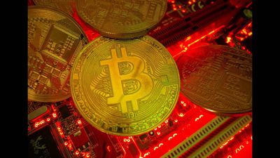 Bitcoin falls nearly 2% to $63,000 as geopolitical tensions weigh on crypto markets