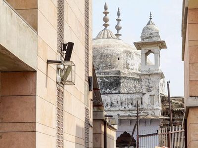 UP: Shiv Sena demands ban on namaz at Gyanvapi mosque during Shravan