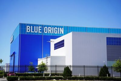 Leaving Blue Origin for SpaceX? Jeff Bezos Reportedly Puts Employees in 'Golden Handcuffs' With New Equity Clause