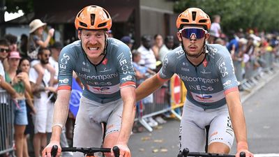 Medical updates flow after stage 12 Tour de France crash – Two collarbone breaks among the damage tally