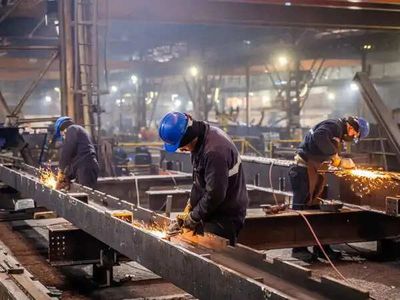 US manufacturing output unchanged in June, but accelerates in second quarter
