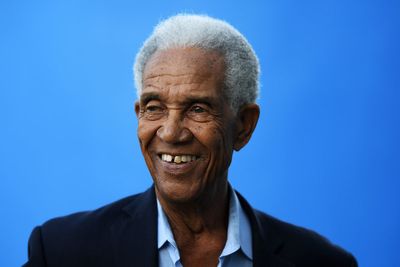 Garfield Sobers: West Indies cricket great dies aged 89