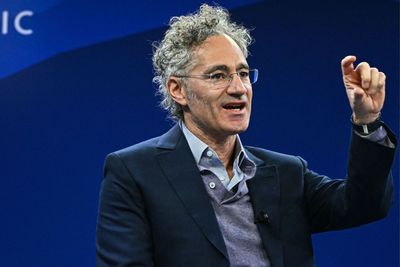 With a $15 billion net worth, Palantir CEO Alex Karp predicts he will get 20x richer from AI—but that middle-class workers will get just modest raises