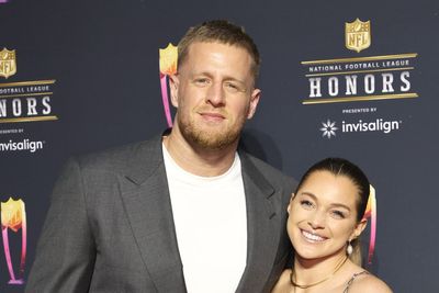MLS team apologizes after JJ Watt called them out for snubbing his soccer star wife