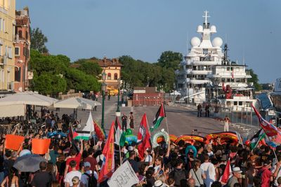 Protests as Trump envoy arrives in Venice on super yacht diplomacy tour