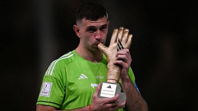 Every World Cup Golden Glove Winner