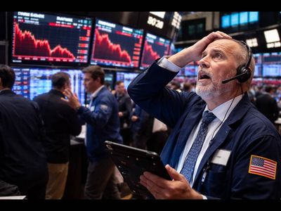 US stocks today: Nasdaq, S&P fall over 1%, end lower for week as chip selloff broadens