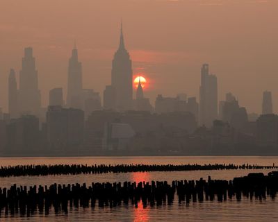 Smoke, travel and Trump threaten New York’s grand World Cup finale