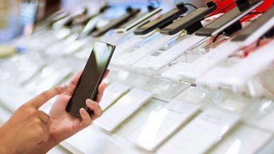 India's smartphone shipments fall 10% in Q2, biggest June-quarter drop in six years