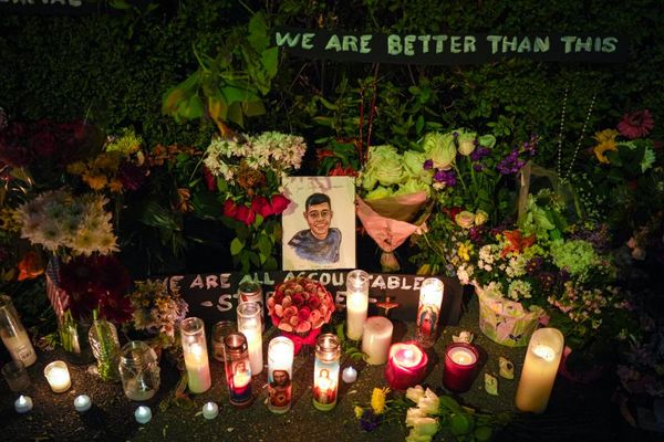 Democrats call for investigation into ICE officer shooting in Maine after new reports emerge