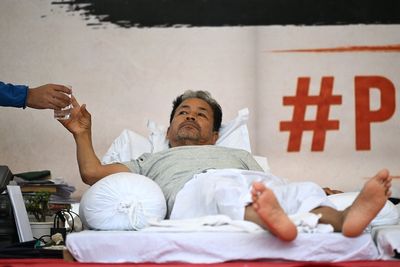 Indian police swoop in to remove hunger-striking activist Sonam Wangchuk from protest site