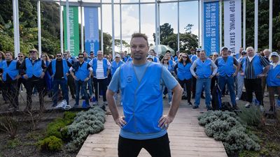 Olympic hero champions bid for dad stance world record