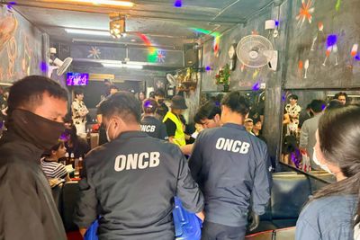 ‘Secret pub’ in Huai Khwang disguised as gaming shop