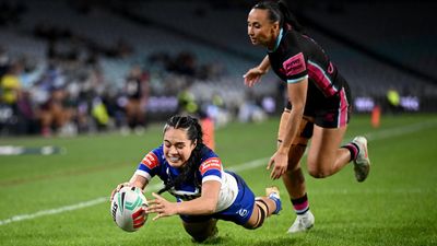 Dogs breakthrough, Roosters rally and Warriors run riot