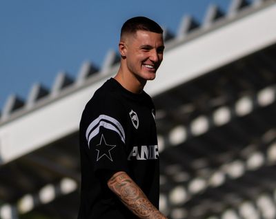 Why Benjamin Sesko is not playing for Manchester United in Wrexham pre-season friendly today