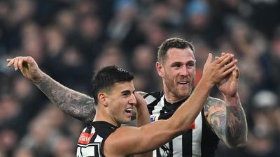 Collingwood extend winning streak over rivals Carlton