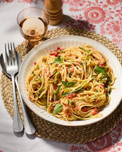 Rachel Roddy’s recipe for pasta with courgette, onion and raw tomato salsa
