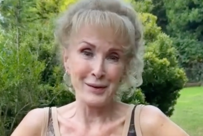 Beverley Callard reveals next steps after final radiotherapy session for breast cancer
