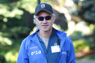 Palantir CEO Predicts AI Will Make Him $300B While Workers Get Left Behind