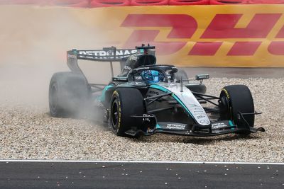 George Russell furious at "dangerous" battery issue before Hamilton Spa clash
