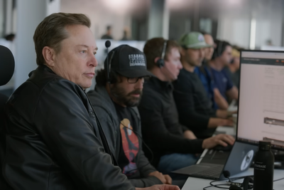 SpaceX Short Sellers Book Billions as Elon Musk Tells Them Their 'Survival Probability' Is 'Very Low'