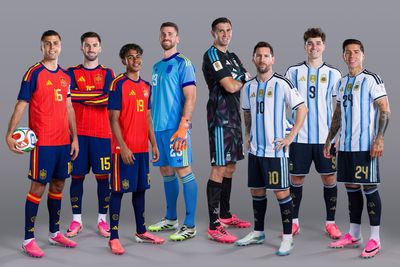 Who are the BBC commentators for Spain vs Argentina in the World Cup Final?