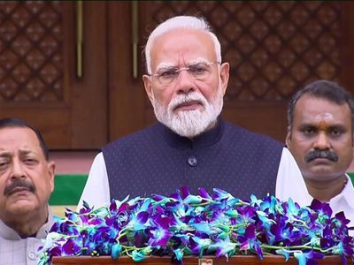 PM Modi takes '56-year-old youngster' subtle dig at Rahul Gandhi