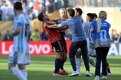 'Disgusting' Leandro Paredes grabs Eric Garcia by throat after Argentina lose World Cup final