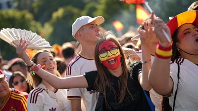 Spain fans celebrate World Cup victory