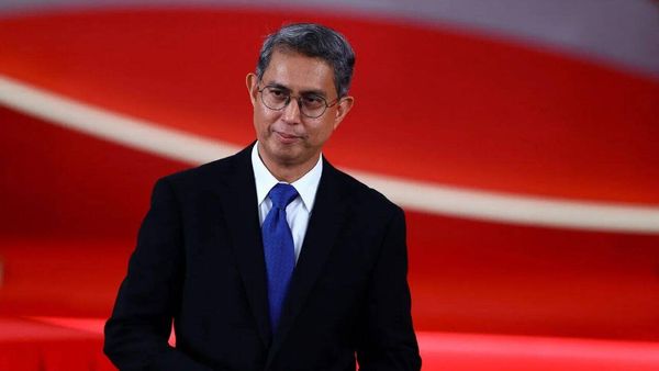 Singapore minister quits over 'inappropriate interactions' with a woman; PM says conduct fell short
