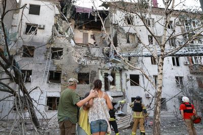 Ukraine fires 400 drones toward Moscow as Zelenskyy grapples with protests