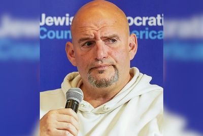 Democratic Senator Tells Zohran Mamdani To 'Sit Down' Over Plan To Arrest Benjamin Netanyahu