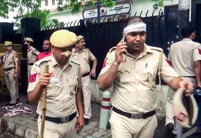 More than 50 police personnel, protesters injured during CJP's 'Chalo Sansad' march, over 100 detained