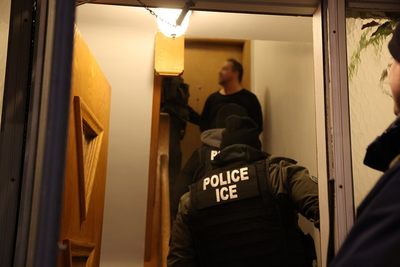 FBI Reportedly Stops Probing ICE Confrontations, Raising Oversight Fears After Fatal Shootings