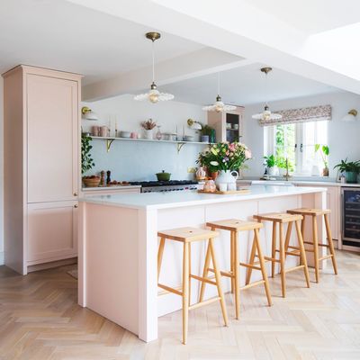 3 future-proof kitchen colours that will make your scheme stand the test of time – trending tones that also have longevity