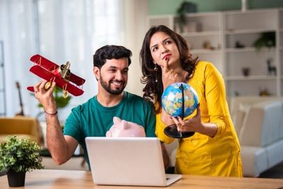 7 Vacation Money Rules Couples Should Set Before Booking