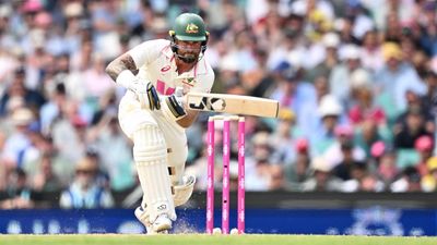 Australia keep faith in opening bat, recall big guns