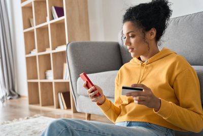 Dopamine apps: The South Korean answer to out-of-control spending habits