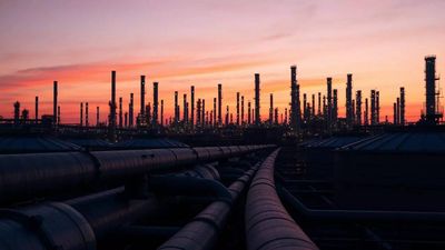 Choppy oil keeps investors on edge, stocks brace for big earnings week