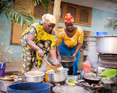 Healthy diet too expensive for one in three people globally, UN report finds