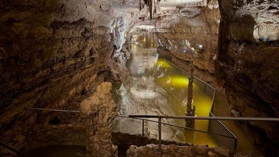 Floods raised water 30 feet inside Texas’s largest commercial cave, bringing back a rare aquifer tour near San Antonio that visitors rarely get to see