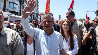 Turkey's main opposition splits as Ozgur Ozel launches new party