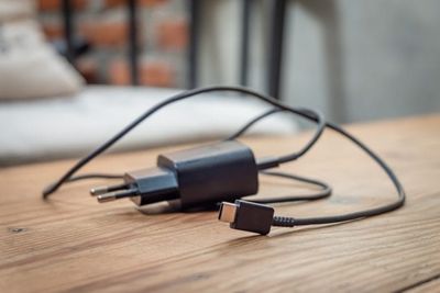 How to Tell Whether a Replacement Charger Is Compatible and Certified