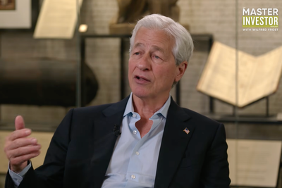 JPMorgan CEO Is Avoiding US Stocks and Long-Term Bonds: 'Risks Are Bigger Than People Think'
