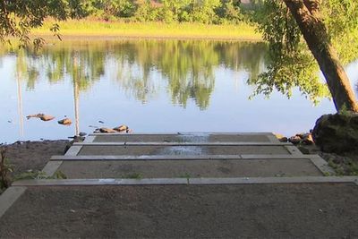 Grieving dog owner believes her pet died from toxic algae after she swam in river