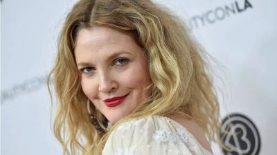 Quote of the Day by Drew Barrymore: “I never regret anything. Because… – Inspiring lessons on acceptance, mistakes, resilience, life experiences and why every setback is a comeback by the American actress known for her timeless performances and deep insights on overcoming challenges and embracing change